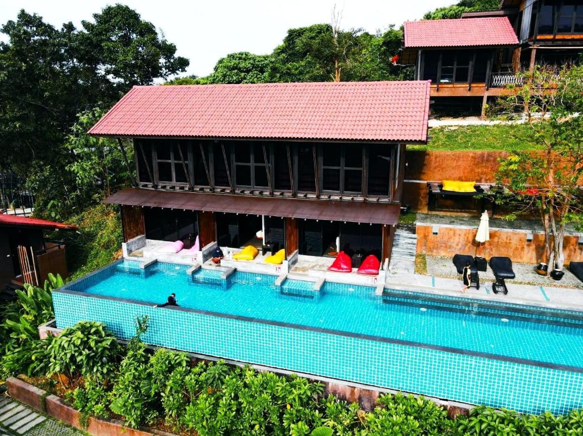 Alama Sea Village Resort - Sha Extra Plus Koh Lanta Bagian luar foto