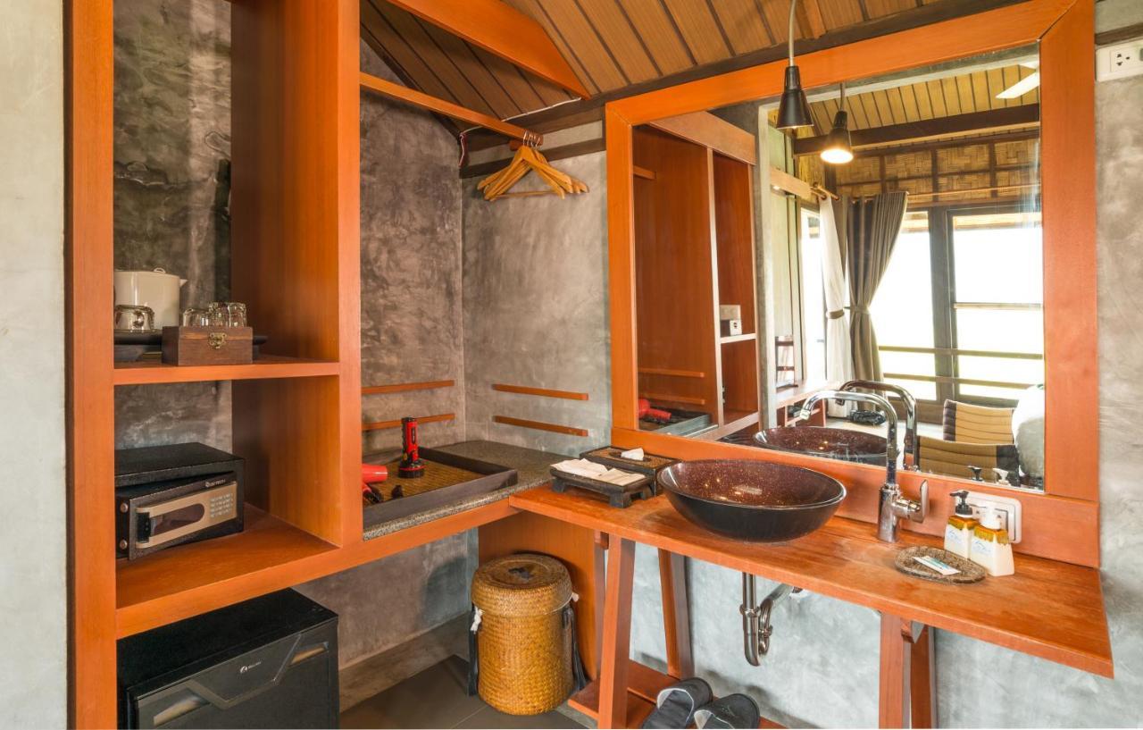 Alama Sea Village Resort - Sha Extra Plus Koh Lanta Bagian luar foto