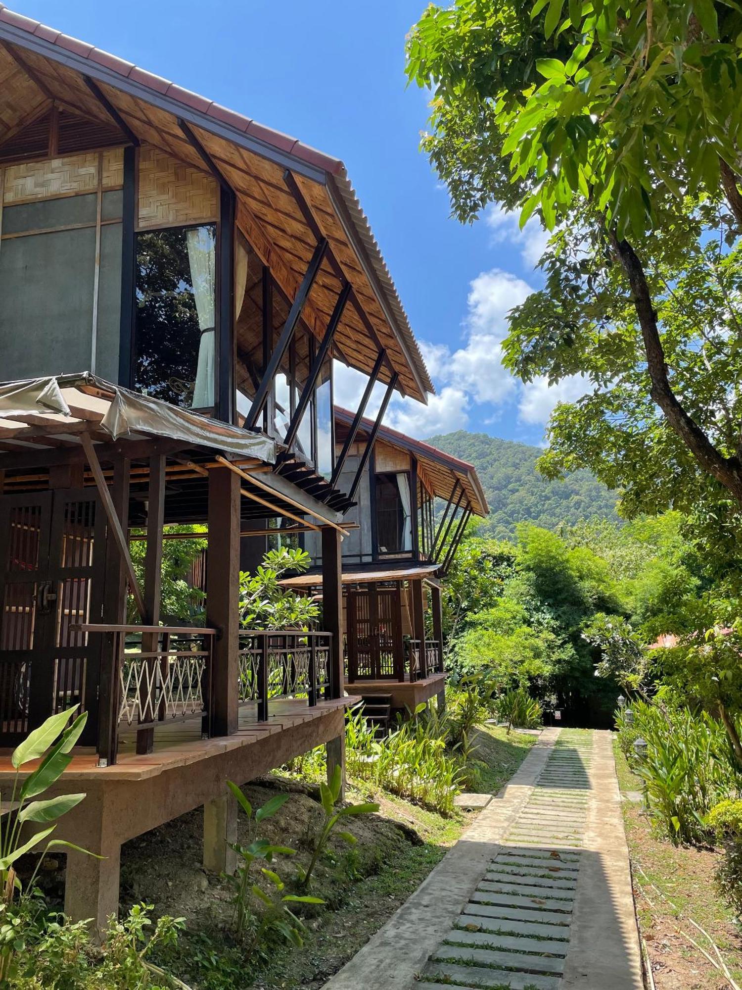 Alama Sea Village Resort - Sha Extra Plus Koh Lanta Bagian luar foto